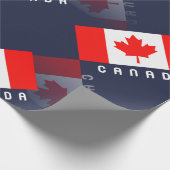 Elegant Maple Leaf Canadian Flag 3D Reflection Cadeaupapier (Hoek)