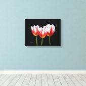 Elegant Maple Leaf Tulips Canvas Afdruk (Insitu (Houten vloer))