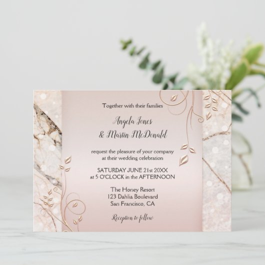 Elegant Marble Roos Gold Floral Wedding Invitation Kaart (Staand voorkant)