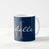 Elegant marine blue and white custom name monogram koffiemok (Voorkant rechts)