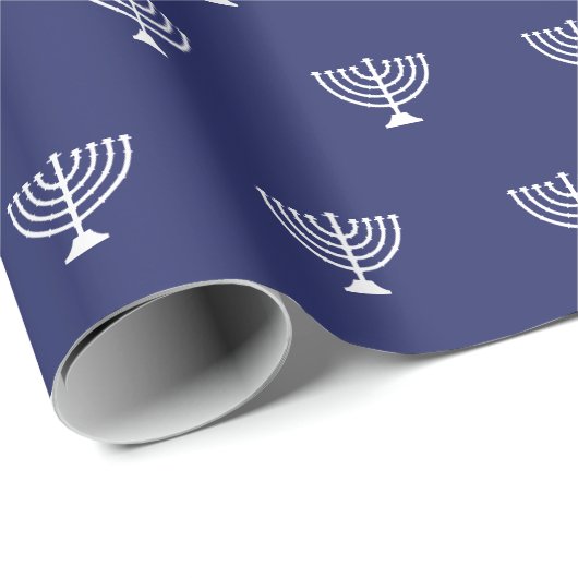 Elegant marineblauw wit Joods menorah patroon Cadeaupapier (Rol Hoek)