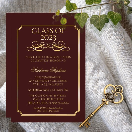Elegant Maroon University Graduation Party Gold Folie Uitnodiging