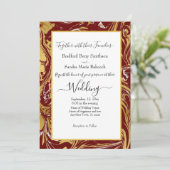 Elegant Marsala Gold Marble Wedding-uitnodiging Aankondiging (Staand voorkant)