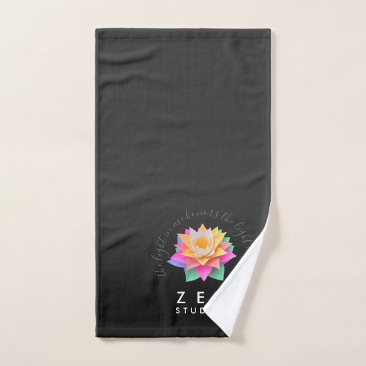 Elegant meerkleurige Lotus Flower op zwart Bad Handdoek (Handdoek)
