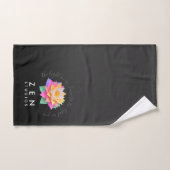 Elegant meerkleurige Lotus Flower op zwart Bad Handdoek (Handdoek)