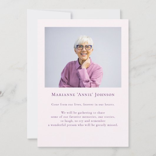 Elegant Memorial Roze Bloemen Viering van het leve Kaart (Achterkant)