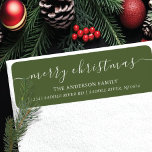 Elegant Merry Christmas retour adreslabel Etiket<br><div class="desc">Ons feestelijke retouradres label heeft Merry Christmas in een modern kalligrafie script lettertype op een groene achtergrond. Het is de perfecte manier om je vrienden en familie te laten weten waar je woont tijdens het vakantieseizoen. Dit label zal zeker een vleugje feestvreugde aan uw mail toevoegen en opgemerkt worden door...</div>