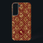 Elegant Metallic Goud Damasks Patroon op Donkerroo Samsung Galaxy Hoesje<br><div class="desc">Metallic gouden textuur print,   bloemendamast met een donkerrode achtergrond op maat.  monogram.</div>