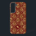 Elegant Metallic Goud Damasks Patroon op Donkerroo Samsung Galaxy Hoesje<br><div class="desc">Metallic gouden textuur print,   bloemendamast met een donkerrode achtergrond op maat.  monogram.</div>