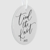 Elegant Minimaal Eerste Jaar Getrouwd Ornament (voorkant)