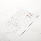 Elegant minimaal Roos Jubileum per jaar Folie Uitnodiging (Gedraaid)