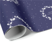Elegant Minimal Navy Blue Kerstmis Holly Wreator Cadeaupapier (Rol Hoek)