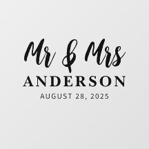 Elegant Minimal Script Mr en Mrs Wedding Name