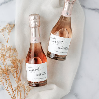 Elegant Minimal We're Engagement Party Sparkling Wijnetiket