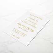 Elegant Minimal White Wedding Gold Folie Uitnodiging (Gedraaid)
