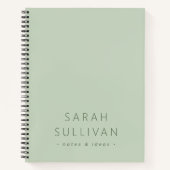 Elegant minimale aangepaste naam tekstlicht groen notitieboek (Voorkant)