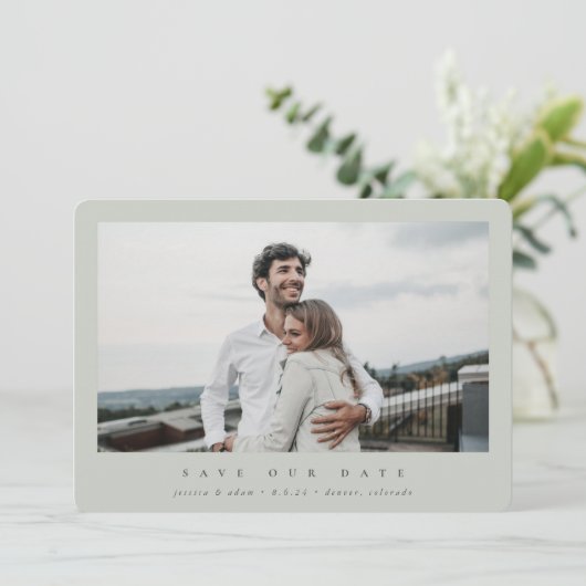 Elegant minimale, moderne centrale foto save the date (Staand voorkant)