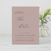 Elegant Minimalist Dusty Mauve Calligraphy Wedding Save The Date (Staand voorkant)