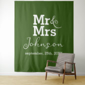 Elegant minimalist Fern Green Wedding Backdrop Wandkleed (In situ)