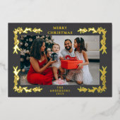 Elegant Minimalist Greneery Christmas Family Photo Folie Feestdagenkaart (Voorkant)