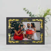 Elegant Minimalist Greneery Christmas Family Photo Folie Feestdagenkaart (Staand Voorkant)