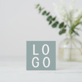 ELEGANT MINIMALIST SJABLOON DESIGN LOGO SAGE GROEN VIERKANTE VISITEKAARTJE (Staand voorkant)