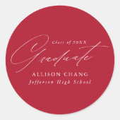 Elegant minimalistisch Afstuderen rood script Ronde Sticker (Voorkant)