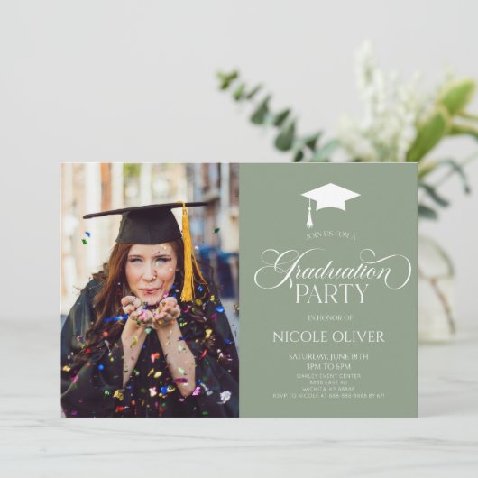 Elegant minimalistisch custom foto Afstuderen Kaart (Staand voorkant)