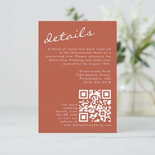 Elegant minimalistisch kalligrafie Terracotta Wedd Informatiekaartje (Staand voorkant)
