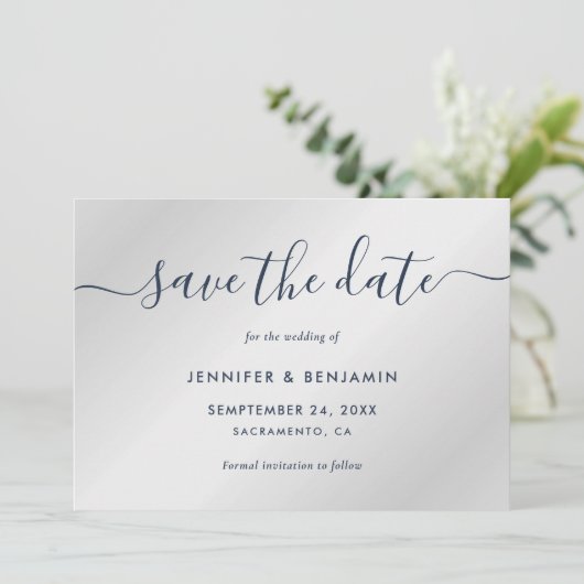Elegant minimalistisch marineblauw en zilver huwel save the date (Staand voorkant)