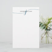 Elegant minimalistisch marineblauw script monogram briefpapier (Staand voorkant)