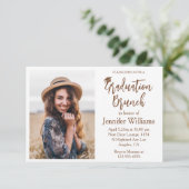 Elegant minimalistisch script afstuderen brunchfot kaart (Staand voorkant)