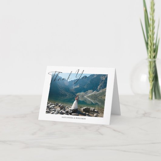 Elegant minimalistisch script bruiloft foto gevouw bedankkaart (Voorkant)