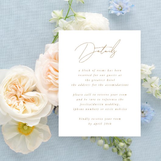 Elegant Minimalistisch script Gold Wedding Details Informatiekaartje