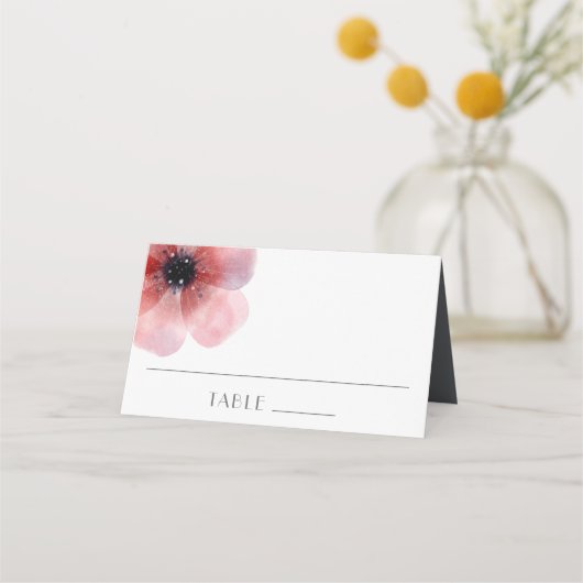 Elegant minimalistisch Waterverf Poppy Wedding Plaatskaartje (Voorkant)