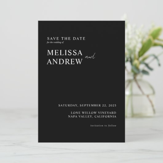 Elegant minimalistisch zwart-withuwelijk save the date (Staand voorkant)