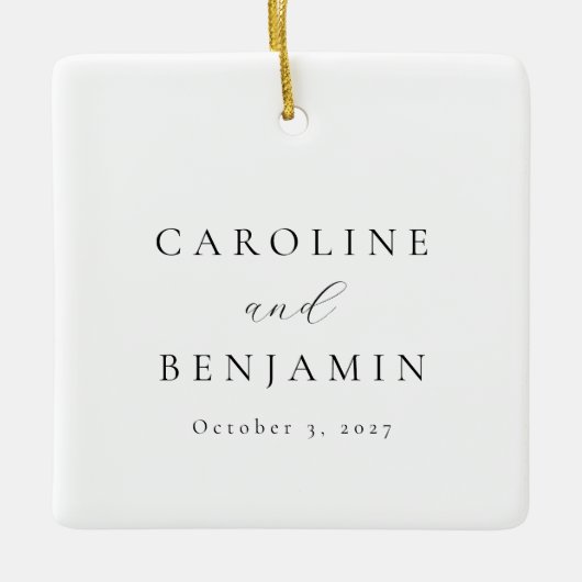 Elegant minimalistisch zwart-witkalligrafie bruilo keramisch ornament (Voorkant)