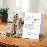 Elegant minimalistische bruiloft Hartelijk dank Fo Bedankkaart<br><div class="desc">Verhoog uw dankbaarheid met onze elegante bedankkaarten met modern script en uw favoriete trouwfoto. Deze kaarten bieden een stijlvol en minimalistisch ontwerp dat perfect past bij elke bruiloft esthetiek. Personaliseer hen met een oprechte boodschap van waardering om uw bedankt over te brengen aan vrienden en familie voor hun liefde en...</div>