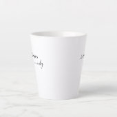 Elegant minimalistische scriptnaam op maat latte mok (Voorkant)