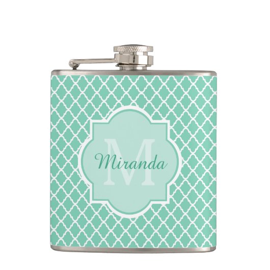 Elegant mint Green Quatrefoil Monogram met naam Heupfles (Voorkant)