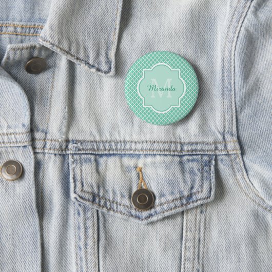 Elegant mint Green Quatrefoil Monogram met naam Ronde Button 5,7 Cm (In situ)