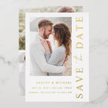 Elegant Modern 4 Foto Wedding Save the Date Gold Folie Uitnodiging<br><div class="desc">Maak een gewaagde, elegante verklaring met je bruiloft Save the Date door onze Elegant Modern 4 Photo Wedding Save the Date Gold Foil Invitation te kiezen! Ons moderne en stijlvolle ontwerp zorgt ervoor dat u de toon zet voor uw speciale dag. Deze foto van hoge kwaliteit behalve de datumkaart is...</div>