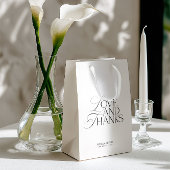 Elegant Modern Black & White Wedding Welcome  Medium Cadeauzakje