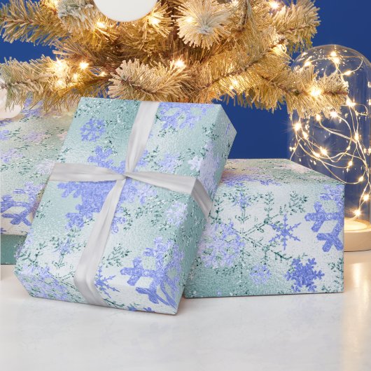Elegant modern blauw kerstsnowflake Patroon Cadeaupapier (Feestdagen)
