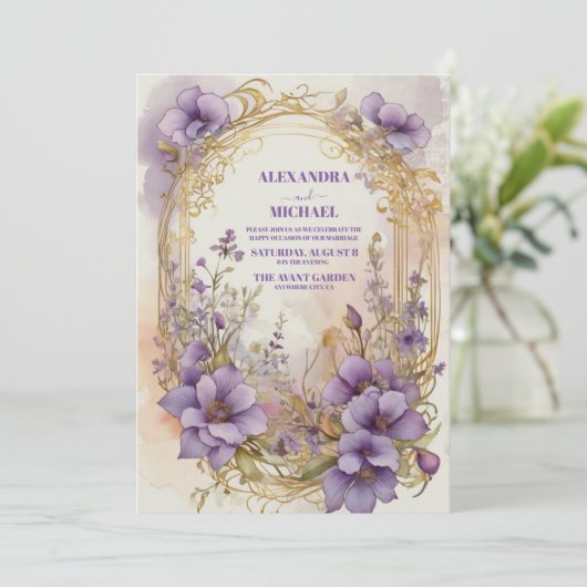 Elegant modern Botanisch Paars Floral Wedding Kaart (Staand voorkant)