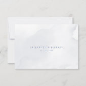 Elegant Modern Botanisch Stoffig Blauw Bloemen QR RSVP Kaartje (Achterkant)