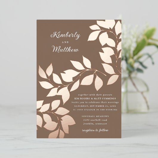 Elegant modern botanische bladeren Roos Gold Weddi Folie Uitnodiging (Staand Voorkant)