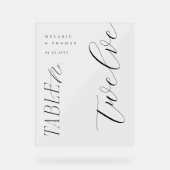 Elegant Modern Bruiloft Zwart Script Tafelnummer Acryl Bord (Voorkant)