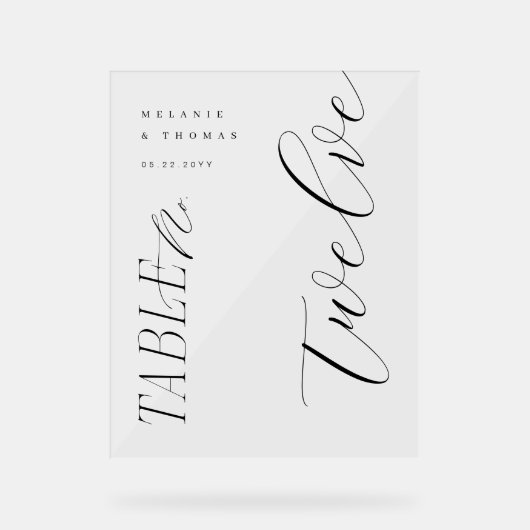 Elegant Modern Bruiloft Zwart Script Tafelnummer Acryl Bord (Voorkant)