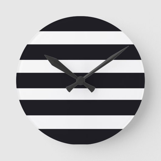 Elegant modern Chic BLACK & WHITE STRIPES Ronde Klok (Voorkant)